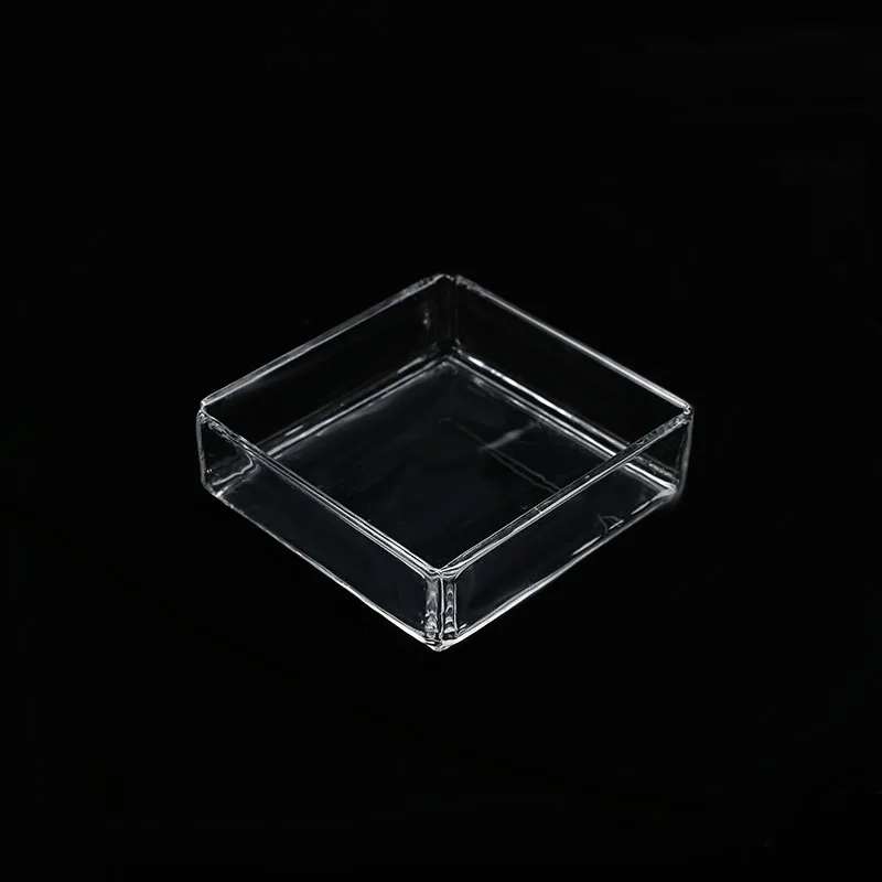 High-temperature and corrosion-resistant quartz tank made of high-purity fused silica