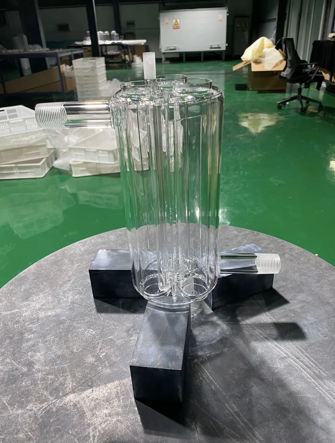 Screenshot Fused silica quartz inline heater with threaded connections for high-purity fluid and gas heating